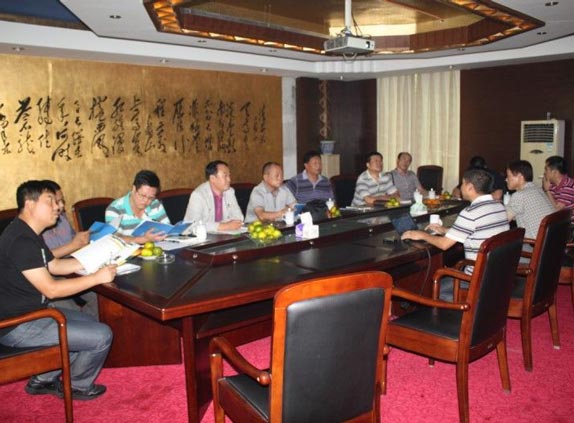 黑龍江省農(nóng)機(jī)監(jiān)理總站領(lǐng)導(dǎo)來我公司參觀考察